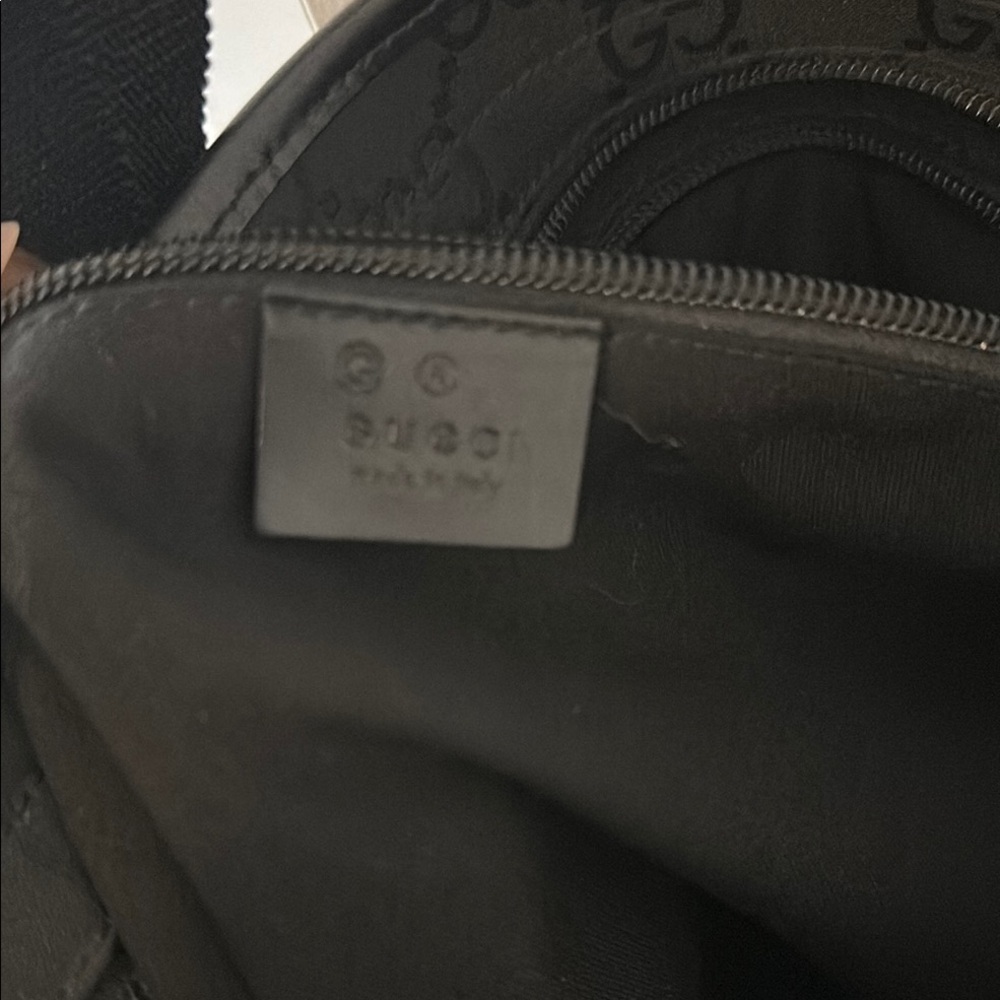 Gucci Black Canvas Tote Bag with Minimalist Design - Picture 9 of 15